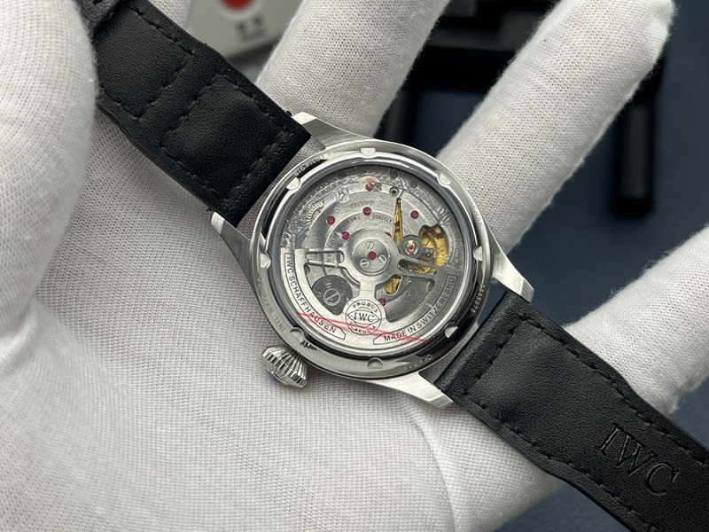 IWC 파일럿 시리즈 토매틱 남성용 시계 001-251426