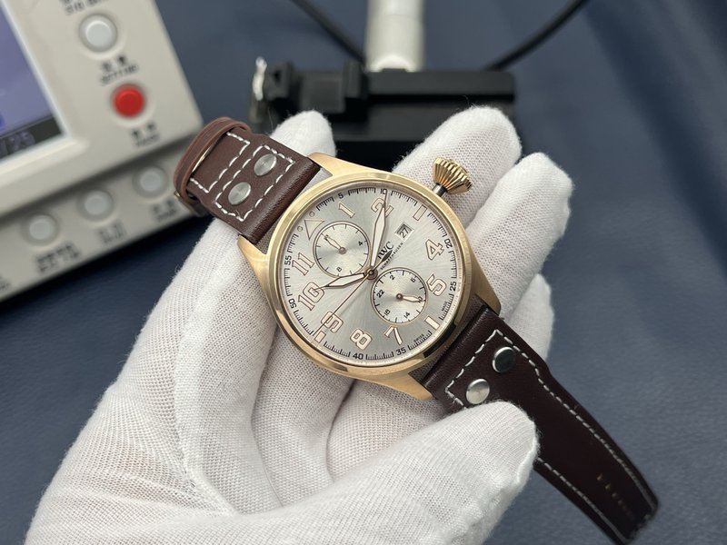 IWC 파일럿 시리즈 오픈백 문페이즈 오토매틱 시계 001-251430
