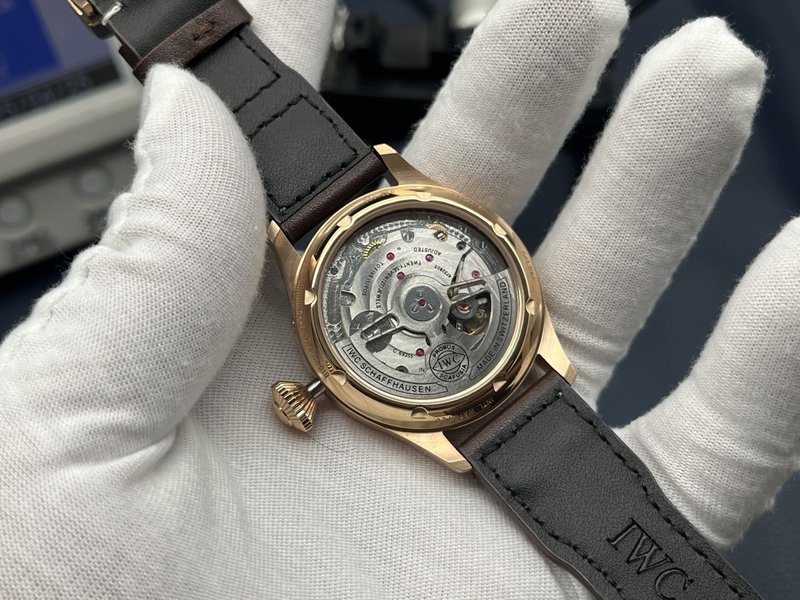 IWC 파일럿 시리즈 오픈백 문페이즈 오토매틱 시계 001-251430
