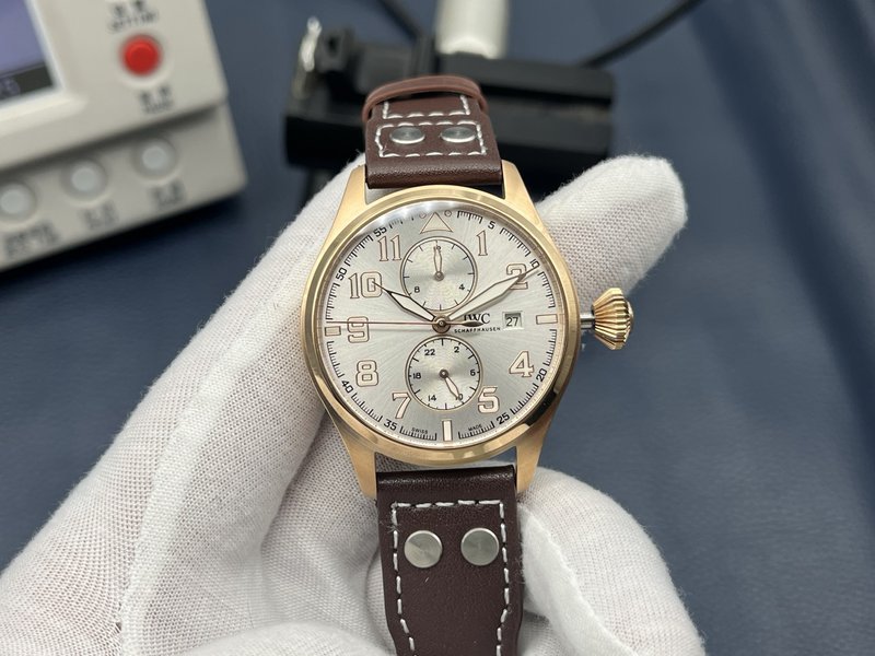 IWC 파일럿 시리즈 오픈백 문페이즈 오토매틱 시계 001-251430