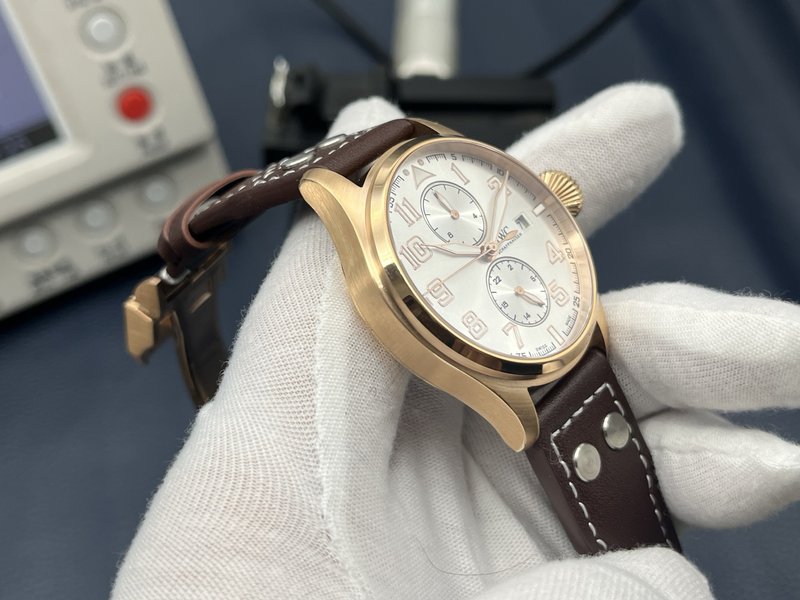 IWC 파일럿 시리즈 오픈백 문페이즈 오토매틱 시계 001-251430
