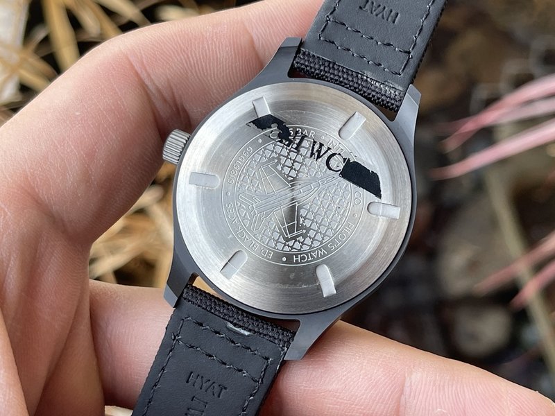 IWC 파일럿 시리즈 스페이드 에이스 세라믹 시계 001-251443