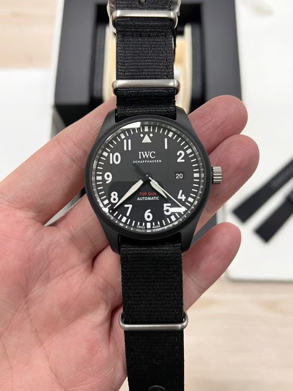 IWC 파일럿 시리즈 블랙 워리어 기계식 시계 001-251459