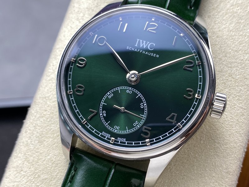 IWC 포르투기제 오토매틱 스몰 세컨즈 시계 001-251464