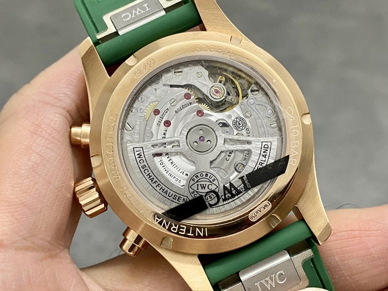 IWC 파일럿 레드골드 그린 다이얼 토매틱 시계 001-251468