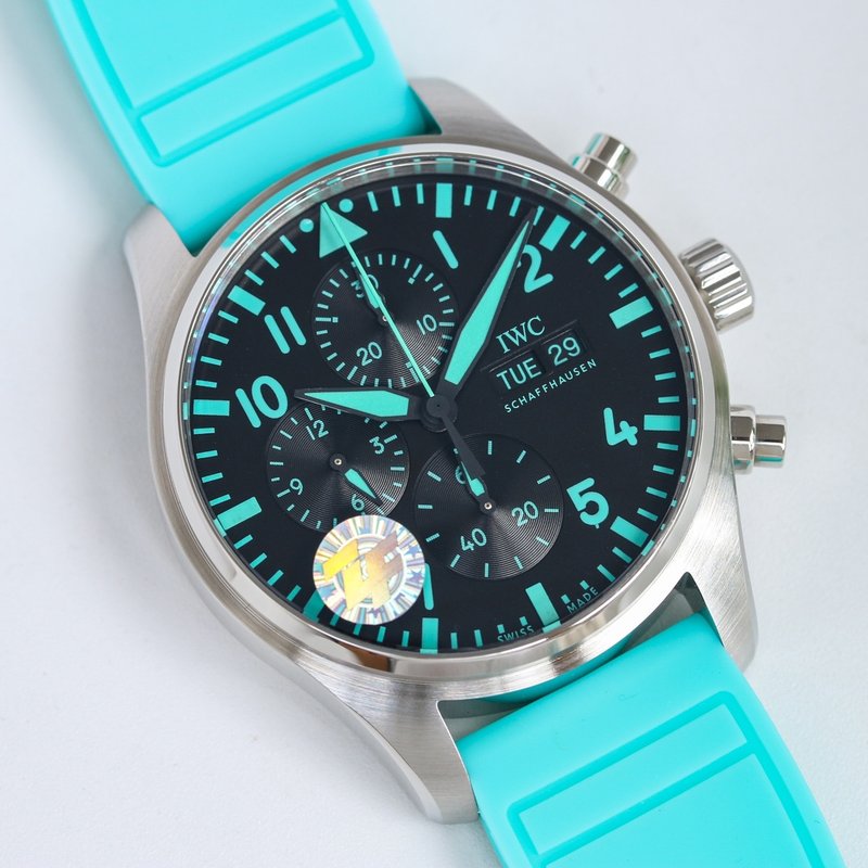 IWC 파일럿 시리즈 티타늄 케이스 시계 001-251474