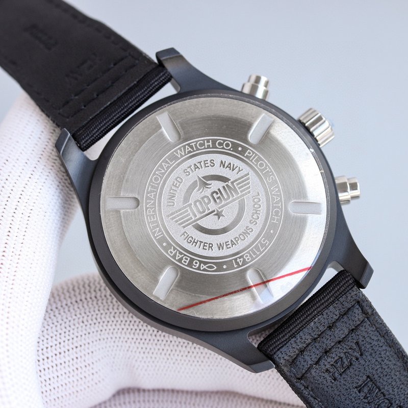 IWC 파일럿 세라믹 크로노그래프 시계 001-251482