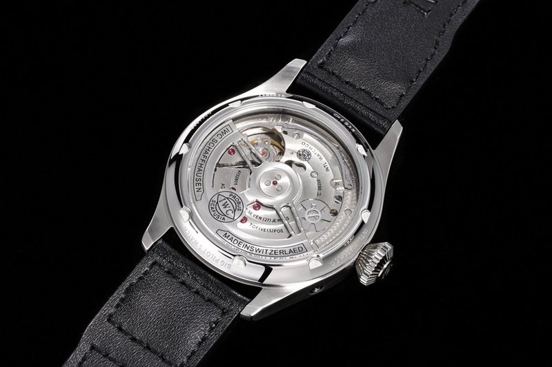 IWC 파일럿 시리즈 오토매틱 문페이즈 시계 001-251488