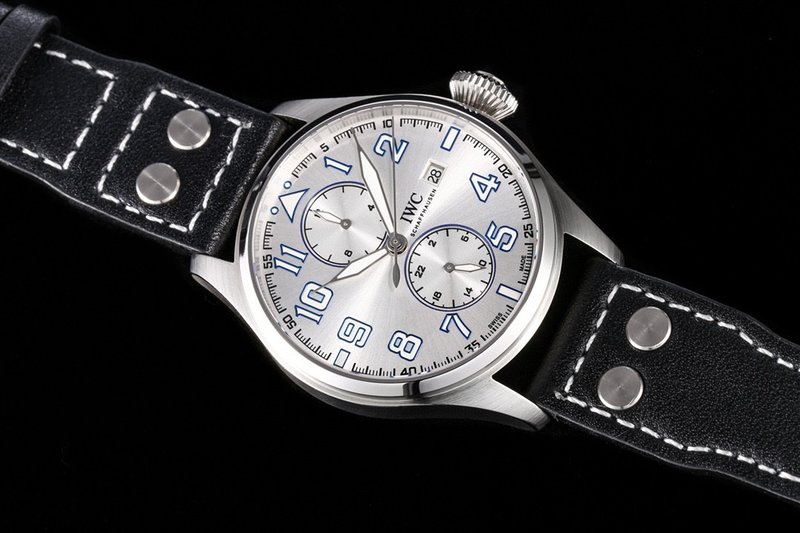 IWC 파일럿 시리즈 오토매틱 문페이즈 시계 001-251488