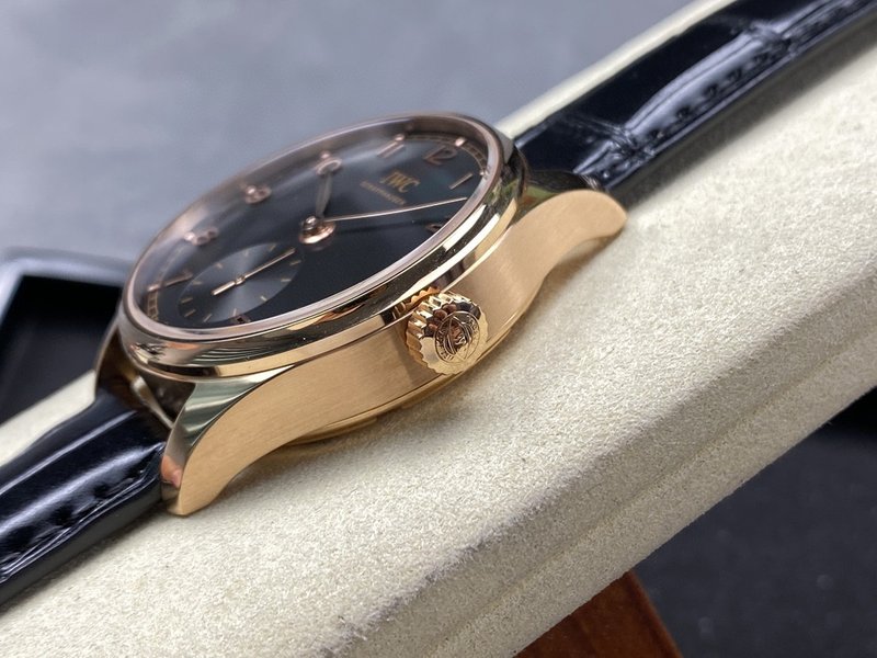 IWC 포르투기제 오매틱 스몰 세컨즈 시계 001-251499