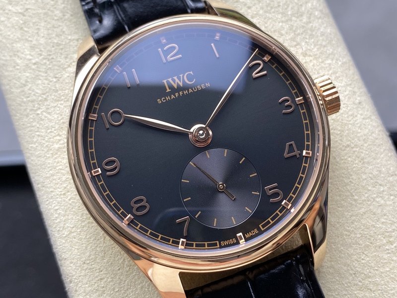 IWC 포르투기제 오매틱 스몰 세컨즈 시계 001-251499