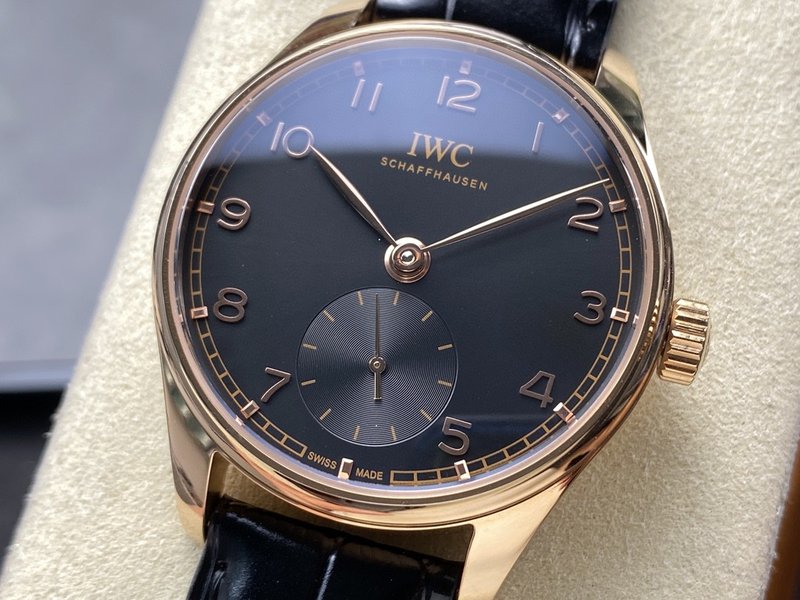 IWC 포르투기제 오매틱 스몰 세컨즈 시계 001-251499