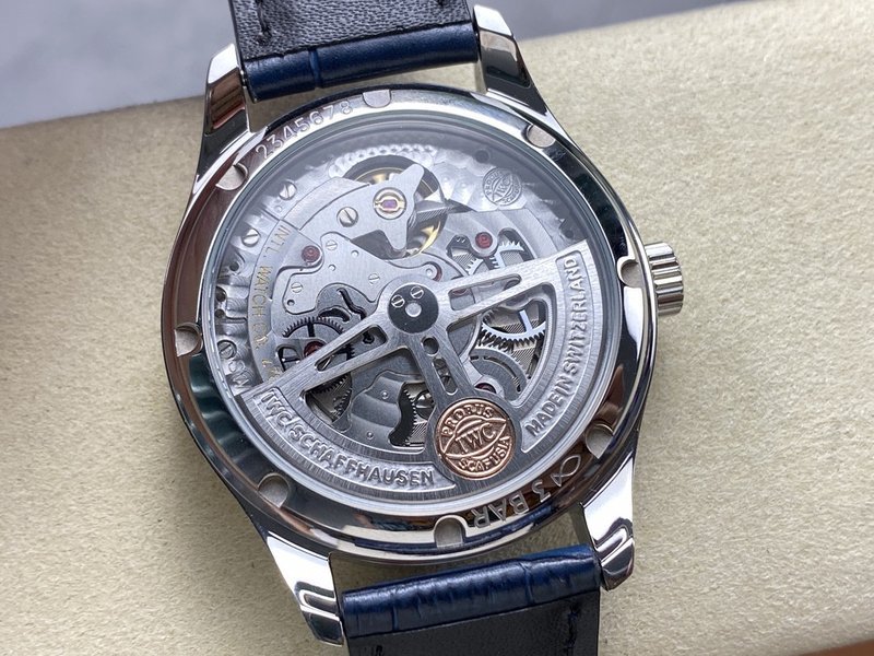 IWC 포르투기제 오토매틱 스몰 세컨즈 시계 001-251502