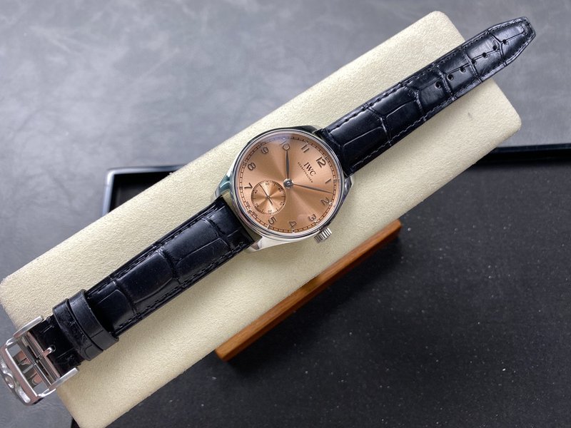 IWC 포르투기제 오토매틱 스몰 세컨즈 시계 001-251503