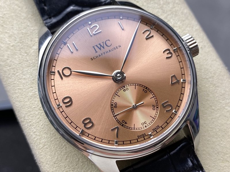 IWC 포르투기제 오토매틱 스몰 세컨즈 시계 001-251503
