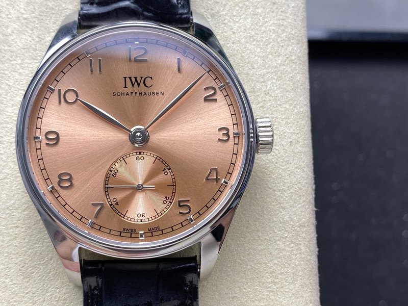 IWC 포르투기제 오토매틱 스몰 세컨즈 시계 001-251503