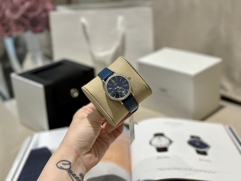 IWC 포르투기저 데이앤나이트 오토매틱 시계 001-251516