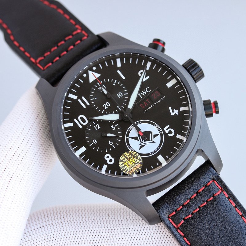 IWC 파일럿 세라믹 크로노그래프 시계 001-251518