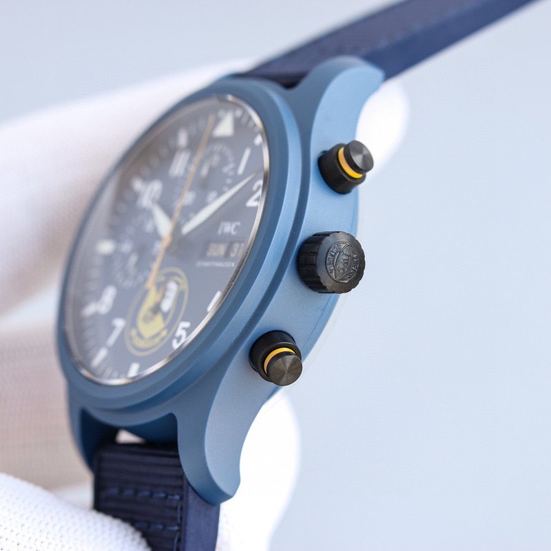 IWC 파일럿 세라믹 크로노그래프 시계 001-251518