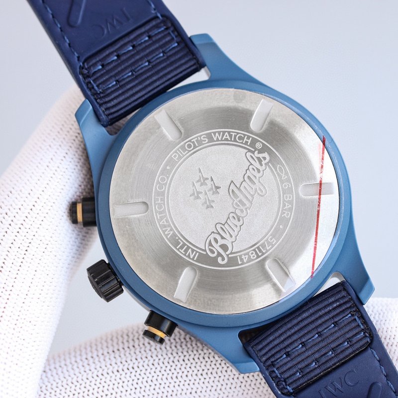 IWC 파일럿 세라믹 크로노그래프 시계 001-251518