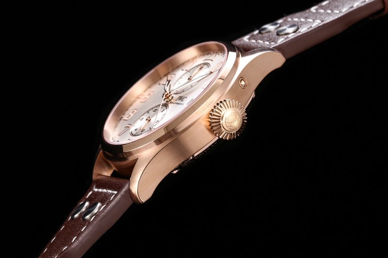 IWC 파일럿 시리즈 오픈백 무브먼트 시계 001-251522