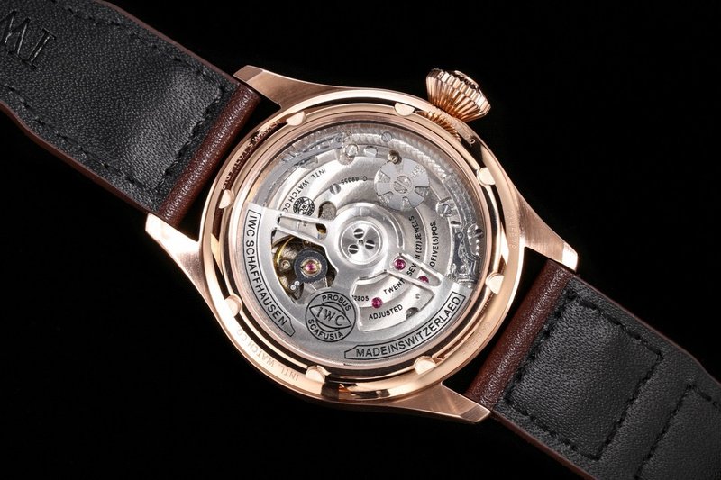 IWC 파일럿 시리즈 오픈백 문페이즈 오토매틱 시계 001-251524