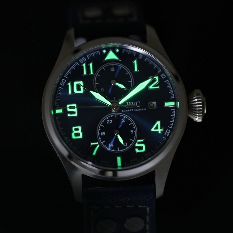 IWC 파일럿 시리즈 오픈백 문페이즈 시계 001-251526