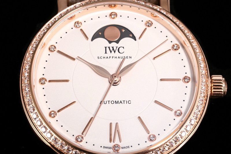 IWC 포르투기저 픈백 문페이즈 오토매틱 시계 001-251527