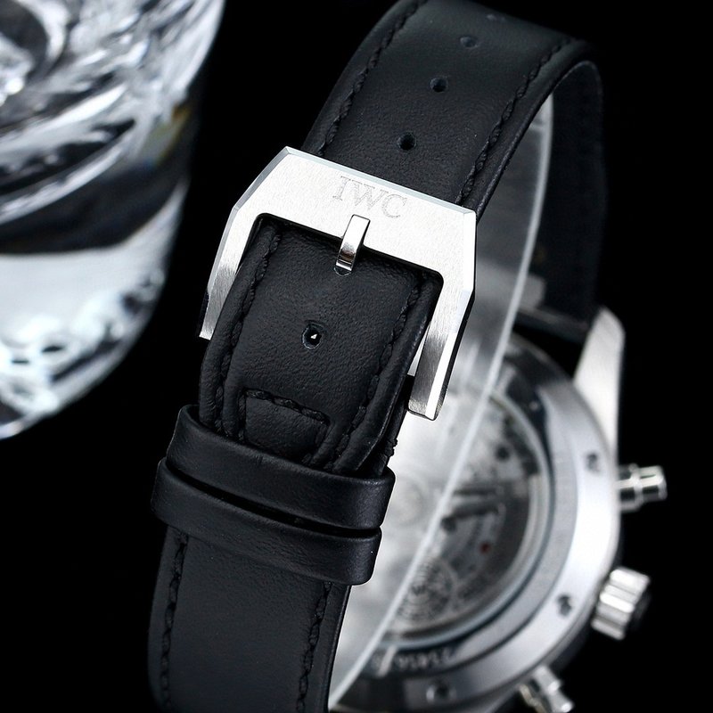 IWC 파일럿 시리즈 오토매틱 남성 시계 001-251536