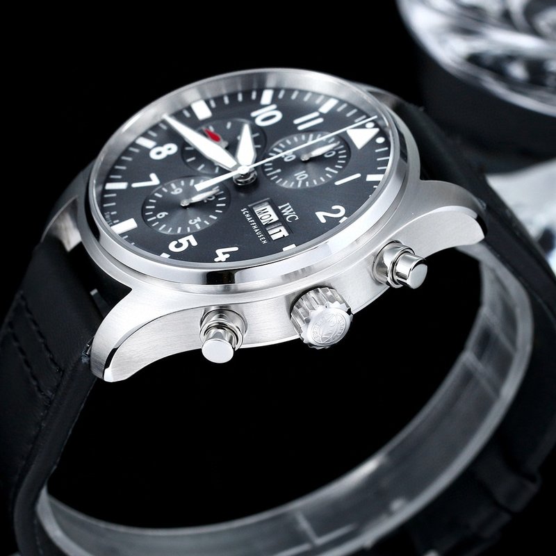 IWC 파일럿 시리즈 오토매틱 남성 시계 001-251536