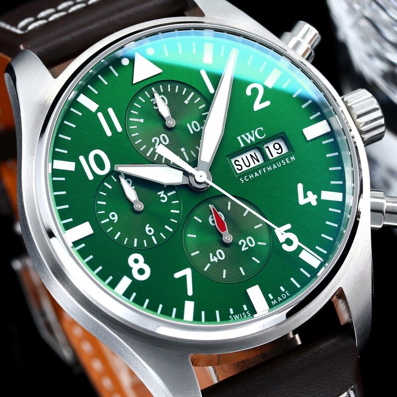 IWC 파일럿 시리즈 그린 다이얼 토매틱 시계 001-251546