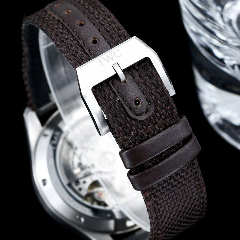 IWC 파일럿 시리즈 남성 오토매틱 시계 001-251548
