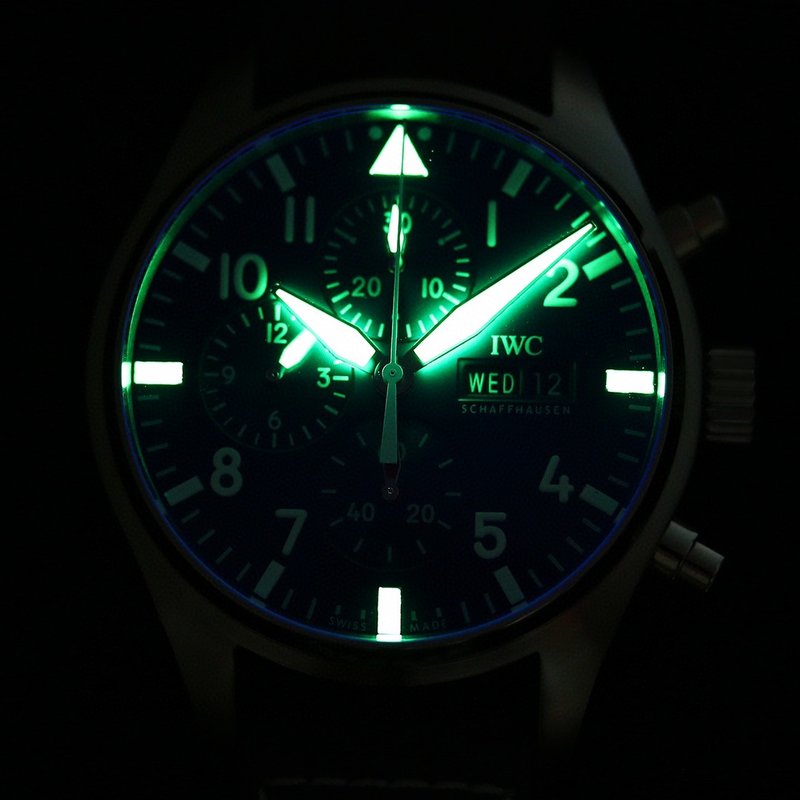 IWC 파일럿 시리즈 오토매틱 남성용 시계 001-251552