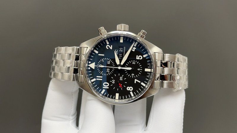 IWC 파일럿 시리즈 오토매틱 남성용 시계 001-251555