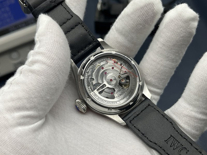 IWC 파일럿 시리즈 오픈백 문페이즈 오토매틱 시계 001-251557