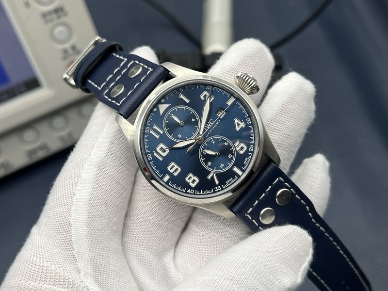 IWC 파일럿 시리즈 오픈백 문페이즈 오토매틱 시계 001-251558