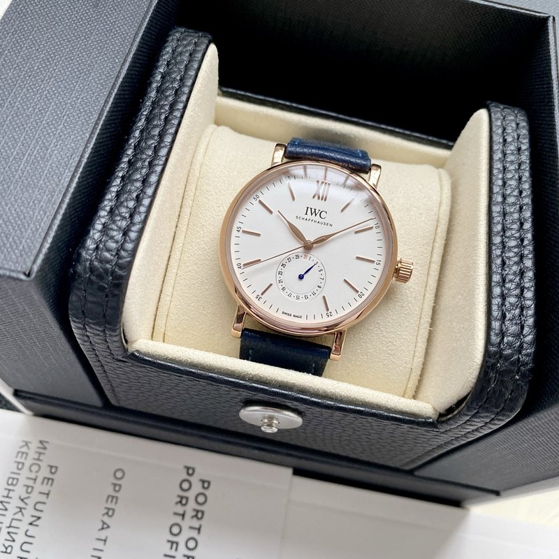 IWC 포르투기제 시리즈 포인터 캘린더 시계 001-251569