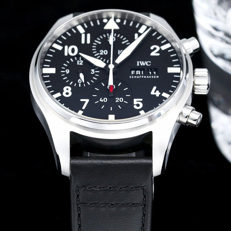 IWC 파일럿 시리즈 오토매틱 남성 시계 001-251570