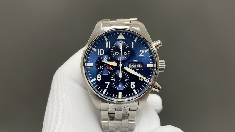 IWC 파일럿 시리즈 오토매틱 남성용 시계 001-251572