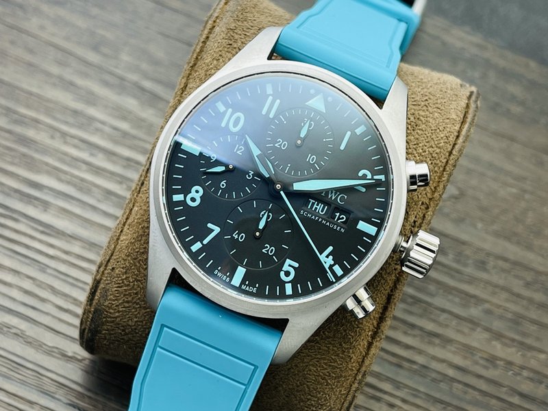IWC 파일럿 티타늄 오토매틱 시계 001-251575