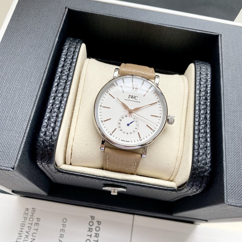 IWC 포르투기제 시리즈 포인터 캘린더 시계 001-251578