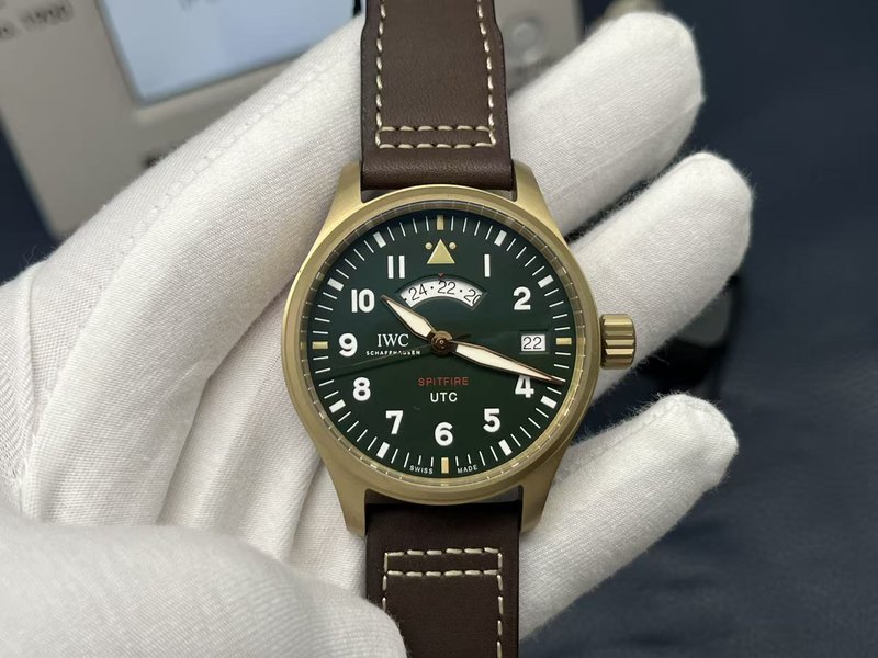 IWC 파일럿 UTC 월드타임 브론즈 시계 001-251580