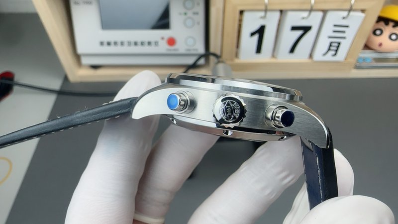 IWC 파일럿 크로노그래프 시계 001-251581