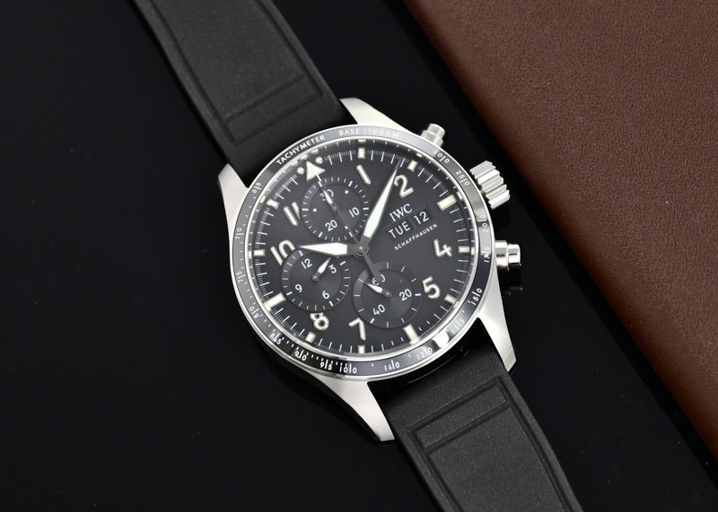 IWC 파일럿 시리즈 고성능 크로노그래프 시계 001-251583