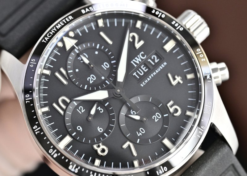 IWC 파일럿 시리즈 고성능 크로노그래프 시계 001-251583