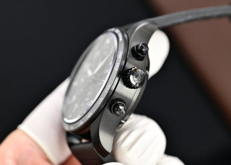 IWC 파일럿 시리즈 고성능 크로노그래프 시계 001-251584