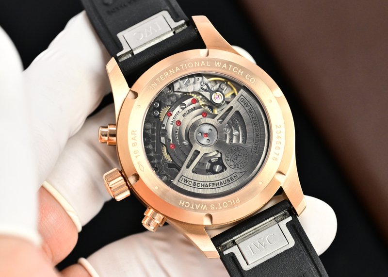IWC 파일럿 시리즈 고성능 크로노그래프 시계 001-251585