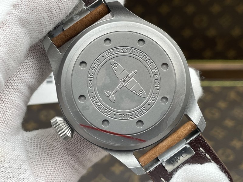 IWC 피트파이어 파일럿 워치 5 급 티타늄 소재 001-251591