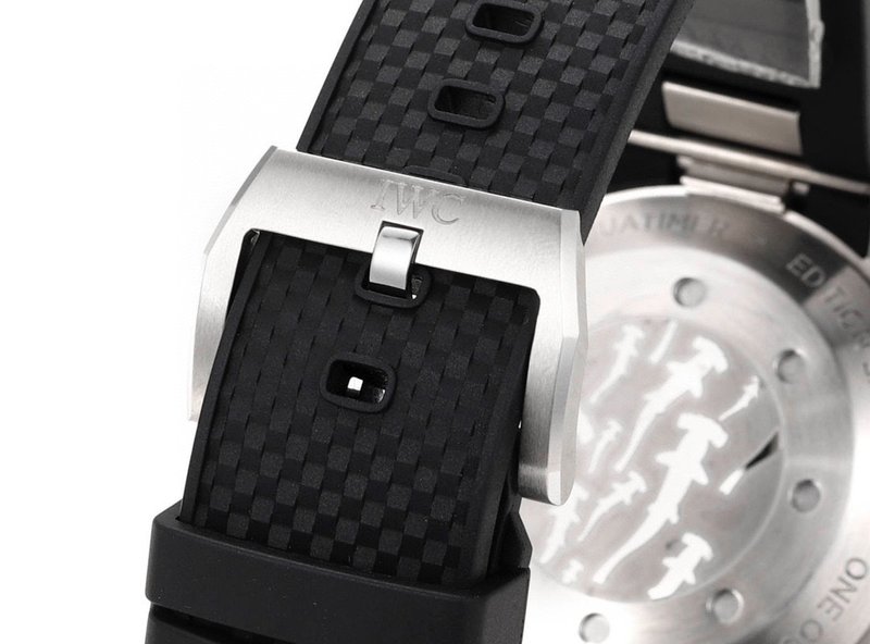 IWC 아쿠아타이머 대백상어 스페셜 에디션 시계 001-251599