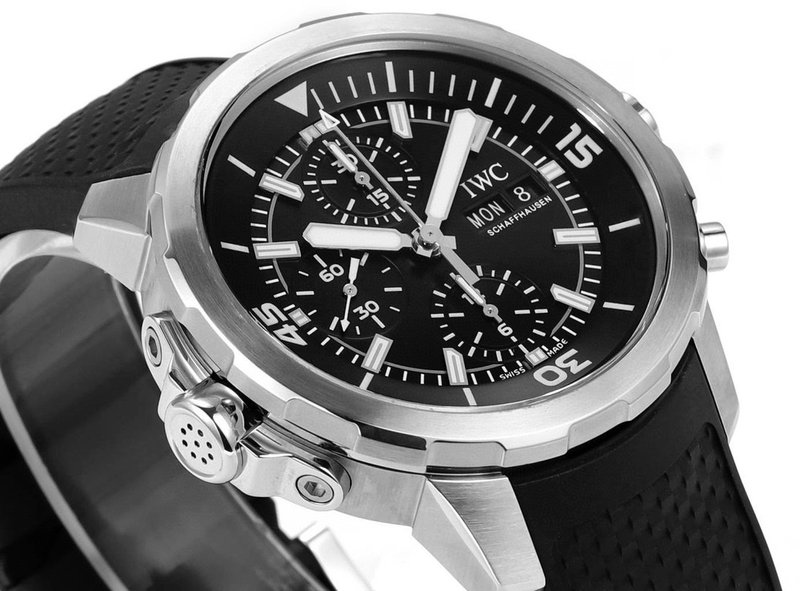 IWC 아쿠아타이머 시리즈 상어 에디션 남성 시계 001-251600